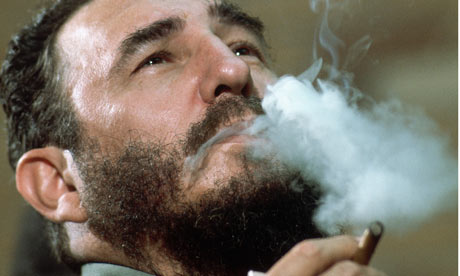 Fidel-Castro-smoking-ciga-001